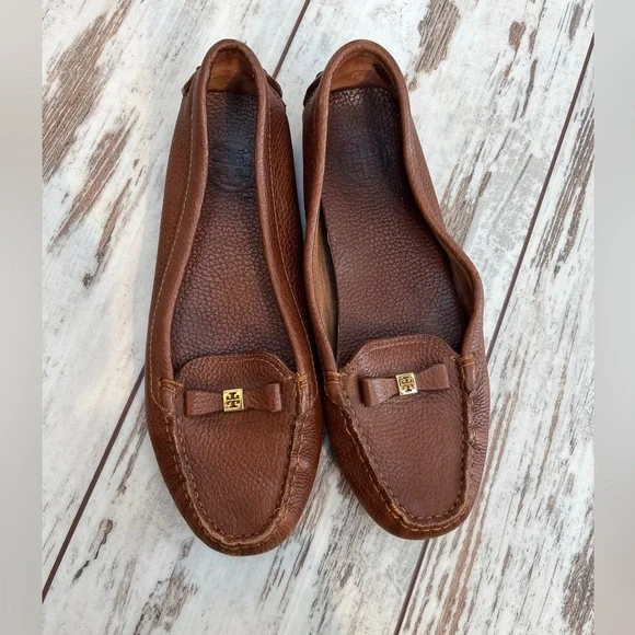 Tory Burch Ludlow Brown Pebbled Leather Driving Loafers - Size 8.5 - Picture 3 of 16